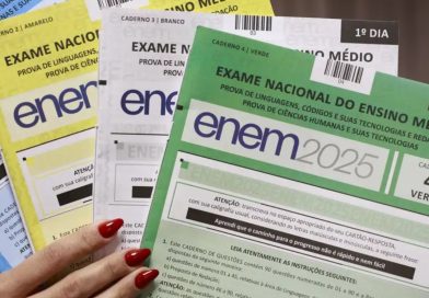 Ministro da Educação descarta cancelamento do Enem após anulação de três questões