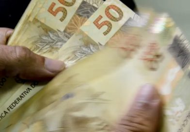 Governo reduz projeção do salário mínimo de 2026 para R$ 1.627